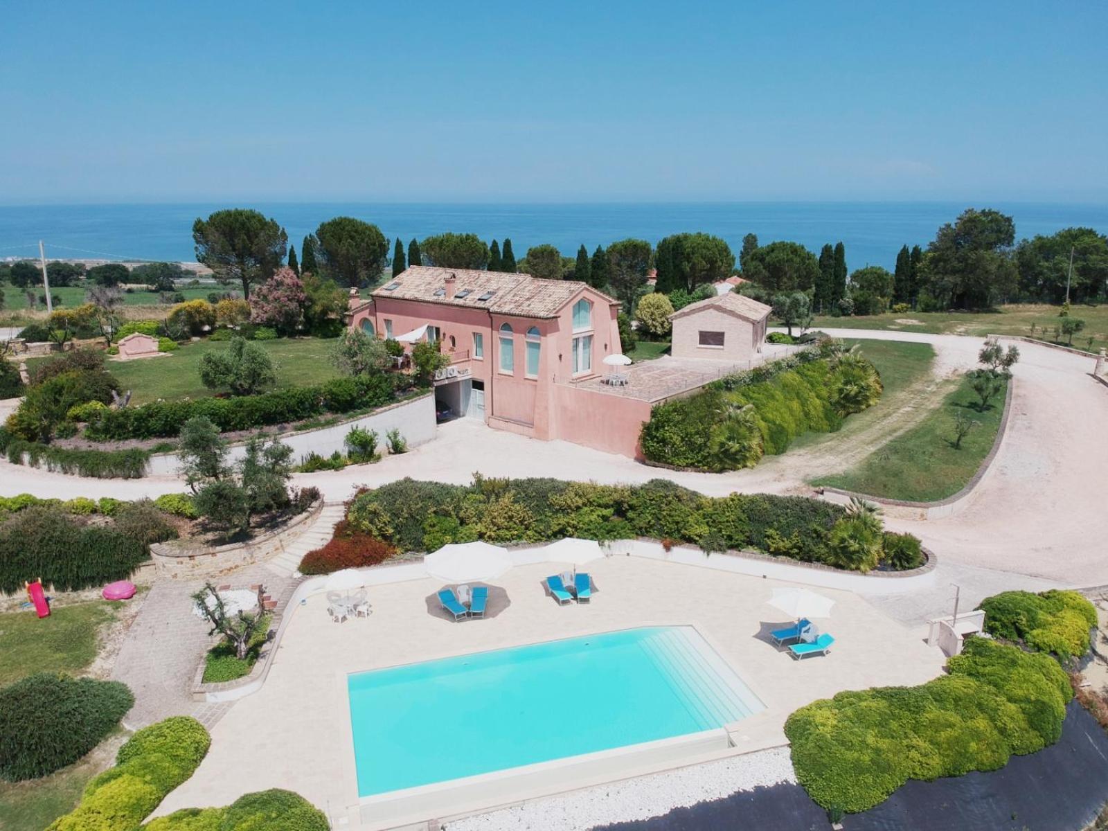 Nontiscordardime B&B Villa Agriturismo Civitanova Marche Εξωτερικό φωτογραφία